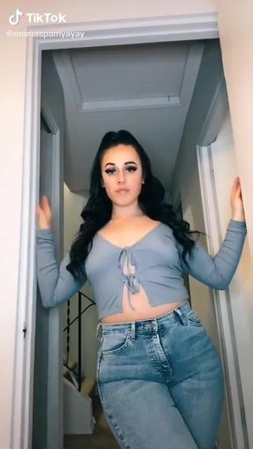 Thicc thang in some jeans