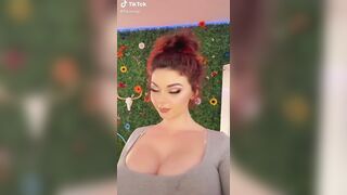 Sexy TikTok Girls: It’s gettin too loud #1