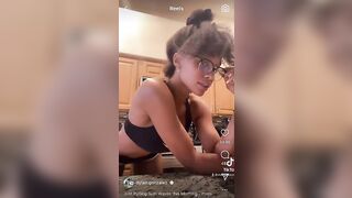 Sexy TikTok Girls: that booty jiggle #2