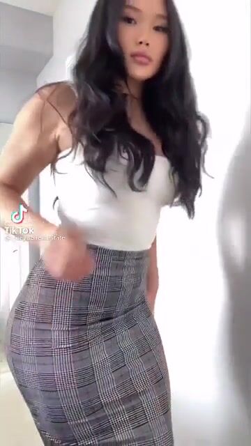 Thiccc Asian girls hit different