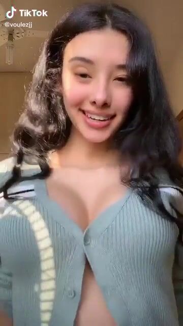 Extra bouncy perky titties