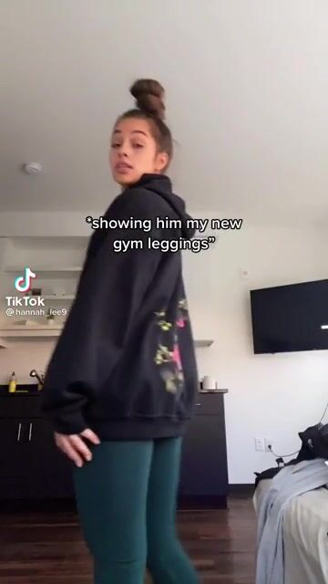 Big booty in leggings